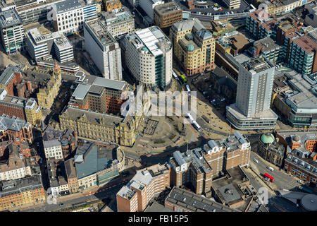 Una veduta aerea di City Square nel centro cittadino di Leeds, West Yorkshire Foto Stock