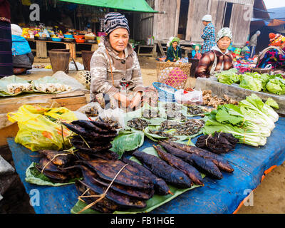 Mercato Mattutino in Putao Foto Stock