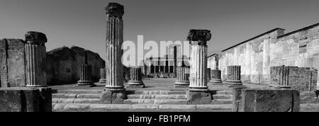 La Basilica area, Forum di Pompei, la città romana sepolta nella lava vicino a Napoli città patrimonio mondiale UNESCO 1997, Campania Foto Stock