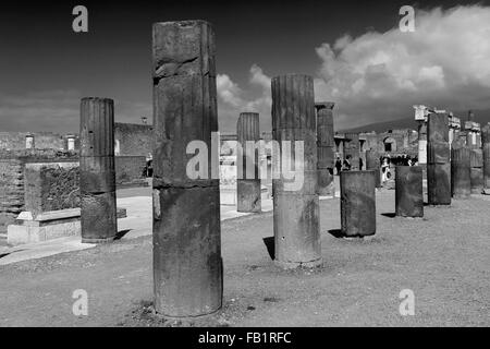 Il Forum area di Pompei, la città romana sepolta nella lava vicino a Napoli città patrimonio mondiale UNESCO 1997, regione Campania Foto Stock