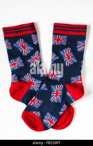 Coppia di novità calzini con Union Jack isolati su sfondo bianco Foto Stock