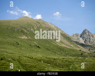 Mountain view of the Pyrenees near El Pas De La Casa, Andorra Foto Stock