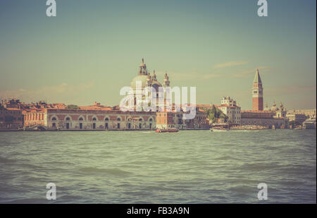 Paesaggio veneziano. Una vista da un autobus d'acqua. Foto Stock