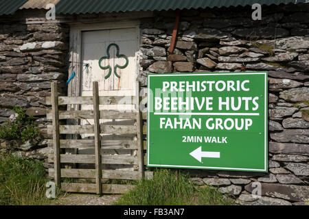 Alveare preistorici capanne, gruppo di Fahan, Dingle Pininsula, Irlanda Foto Stock