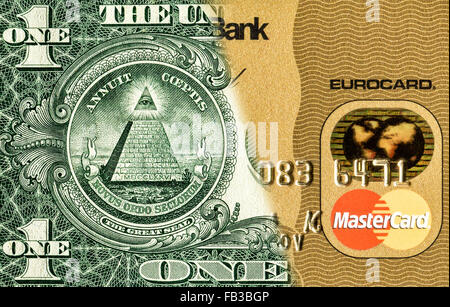 La banconota di un dollaro americano è convertito in una carta di credito. Concetto di immagine Foto Stock