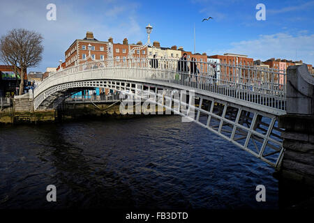 Mezzo penny Bridge, Ha'penny Dublin Foto Stock