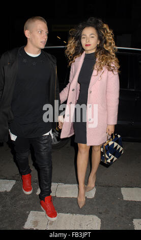 Il degrado urbano x Gwen Stefani - VIP cena in hotel Chantelle dotate: Ella Eyre dove: Londra, Regno Unito quando: 08 Dic 2015 Foto Stock