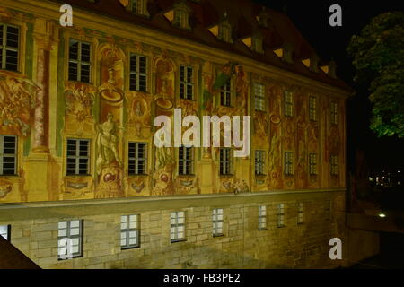 Bamberg, Germania - vista notturna su Altes Rathaus, Baviera, regione Alta Franconia Foto Stock