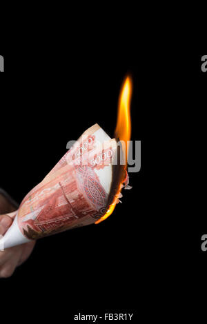 Due dei cinque mila banconote russo masterizzare Foto Stock