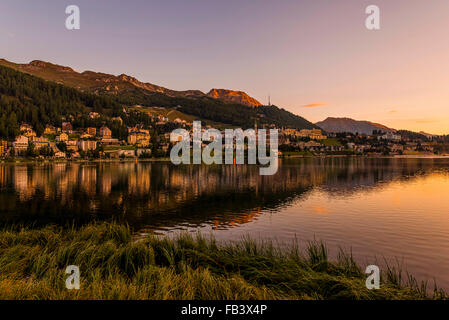 Sunrise in nobili Ski Ressort San Moritz in estate, Engadina, dei Grigioni, Svizzera, Grigioni, San Moritz Foto Stock