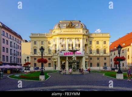 La Slovacchia, Bratislava, Pressburg, città capitale, Teatro Nazionale, Repubblica Slovacca Foto Stock