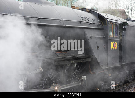 Flying Scotsman locomotiva a vapore in tempo di guerra livrea in fase di test e. fare vapore sulla ferrovia del lancashire orientale a bury lancashire regno unito Foto Stock