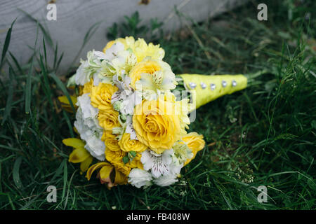Bouquet nozze con rose giallo Foto Stock