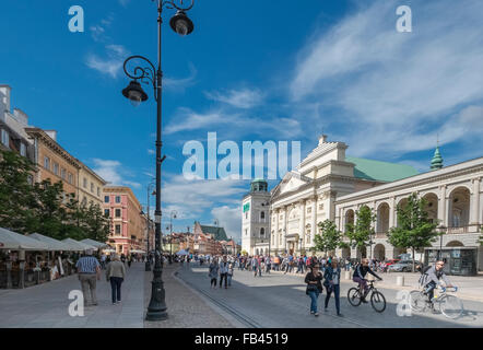 Bellissimi edifici restaurati su Krakowskie Przedmieście Street, Città Vecchia, Varsavia, Polonia Foto Stock