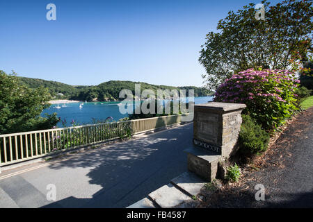 Vista di Salcombe Estuary dai Woodcot Foto Stock