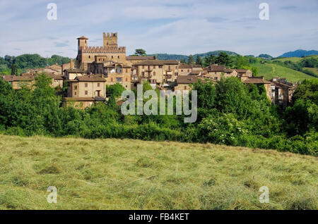 , Castell'Arquato, Italien, Burg, alt, Piacenza, emilia-romagna, emilia romagna, tal, landschaft, stadt, kirche, skyline, turm, Foto Stock