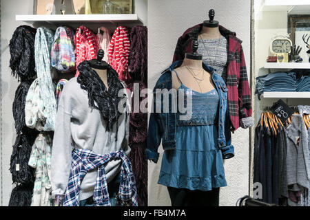 Aeropostale Store in Manhattan Mall sulla Avenue of the Americas, NYC Foto Stock