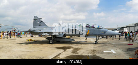 Bangkok, Tailandia. 9 gennaio, 2016. JAS 39 Gripen di Svezia sul display nella Giornata dei bambini in Tailandia Air Force su Gennaio 9, 2016 a Bangkok, in Thailandia. Credito: Chatchai Somwat/Alamy Live News Foto Stock