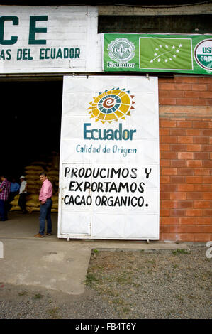 Segni di fava di cacao fabbrica in Ecuador Foto Stock