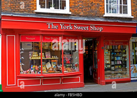 York negozio di dolci centro città Yorkshire England Regno Unito Regno Unito Foto Stock