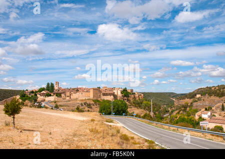 Strada panoramica e. A Pedraza, provincia di Segovia Castilla Leon, Spagna. Foto Stock