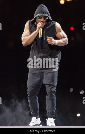 Rosemont, Illinois, Stati Uniti d'America. 23 Maggio, 2015. Il rapper Nelly si esibisce dal vivo sul NKOTB principale evento Gita presso l'Allstate Arena in Rosemont, Illinois © Daniel DeSlover/ZUMA filo/Alamy Live News Foto Stock