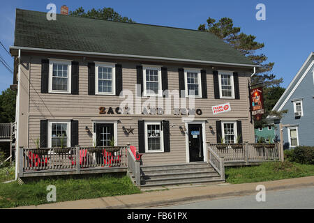 Il Zack e Nemo store a Mahone Bay in Nova Scotia, Canada. Il negozio vende appena sfornati fudge. Foto Stock