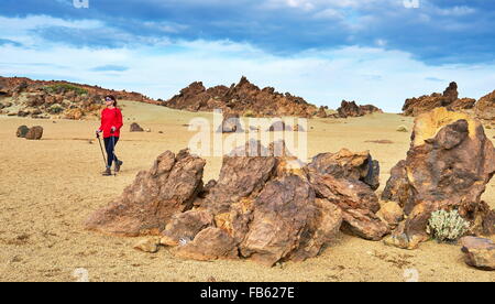 Passeggiate turistiche nel Parco Nazionale del Teide, Tenerife, Isole Canarie, Spagna Foto Stock