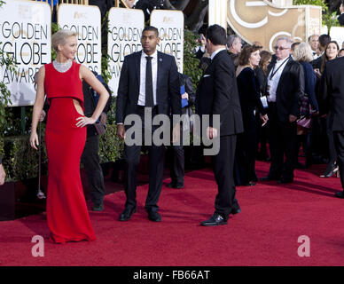 Beverly Hills, IN CALIFORNIA, STATI UNITI D'AMERICA. Decimo gen, 2016. Jennifer Lawrence arriva per il tappeto rosso per il 73er Golden Globe Awards in Beverly Hills, la California di domenica 10 gennaio 2016.ARMANDO ARORIZO Credito: Armando Arorizo/Prensa Internacional/ZUMA filo/Alamy Live News Foto Stock