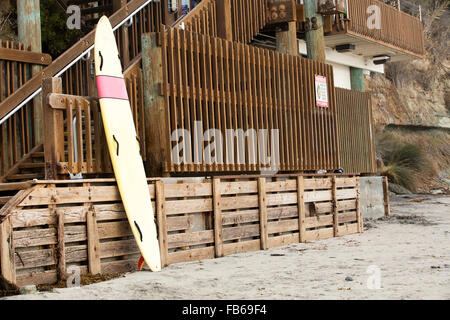 Surfboard pendente a Swami Beach in Encinitas, California Foto Stock