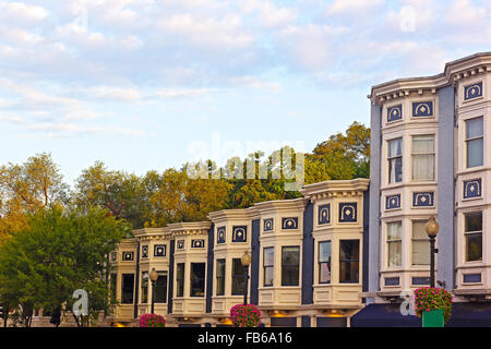 Riga residenziale case nel borgo di Georgetown a Washington DC, Stati Uniti d'America. Foto Stock