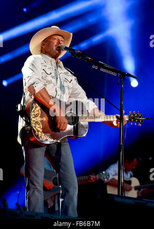 Alan Jackson effettuando al CMA Music Festival di Nashville Tennessee Foto Stock