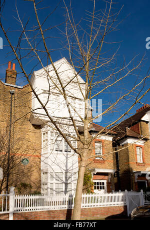Una casa dove il poeta W.B. Yeats visse a 8 Blenheim Road in Bedford Park, Chiswick, London, Regno Unito Foto Stock