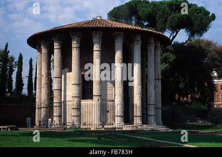 Italia Lazio Roma, la Bocca della Verità Square, il Tempio di Vesta o tempio di Ercole Foto Stock