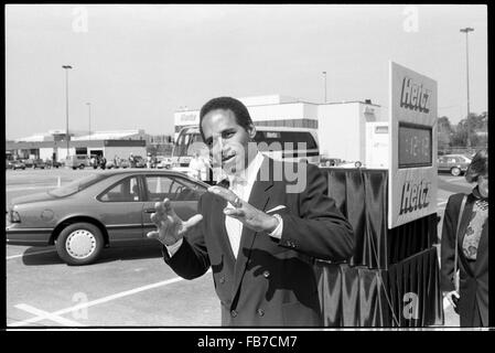 O. J. Simpson film Hertz tv commerciale ad Atlanta, Georgia International Airport Foto Stock