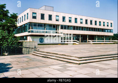 Edificio,, la Town Hall, vecchio, calcestruzzo, vetri, Foto Stock