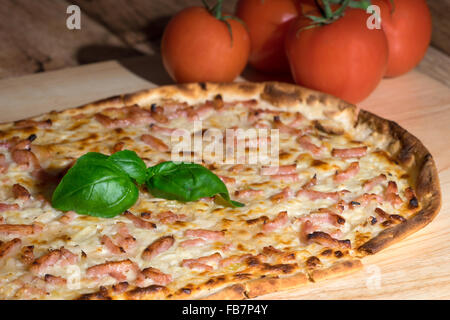 Tarte tradizionale Flambe dalla regione francese dell'Alsazia Foto Stock