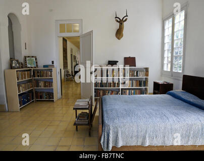 Camera da letto a Ernest Hemingway's Finca Vigia, San Francisco de Paula, Cuba Foto Stock