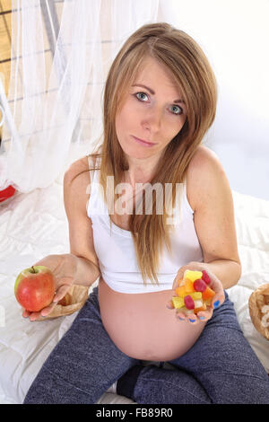 Nutrizione durante la gravidanza - mangiare sano Foto Stock