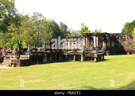 Vista dello storico Prasat Hin Phimai Castello a Nakhon Ratchasima Provincia, Thailandia. Foto Stock