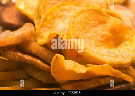 Deep-dolce fritto Potato Chips - una cucina tipica in Perù Foto Stock