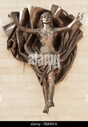 Scultura in bronzo di Cristo da parte di Francesco Messina Via Crucis (via della croce) San Giovanni Rotondo provincia di Foggia Puglia Italia Foto Stock