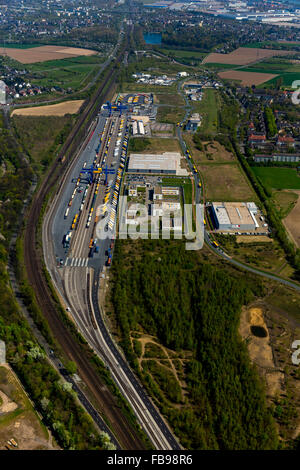 Vista aerea, Logport con terminali del contenitore con una nuova di una gru di sollevamento Budberg Duisburg Friemersheim a Reno, Duisburg, Foto Stock