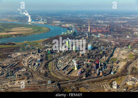 Vista aerea, guardando oltre la Thyssen in Bruckhausen / Schwelgern, Kaiser-Wilhelm-Straße Bruckhausen, acciaierie e la produzione di acciaio, Foto Stock