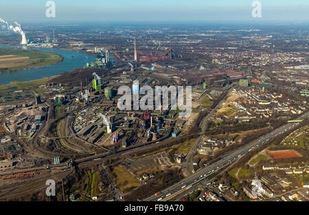 Vista aerea, guardando oltre la Thyssen in Bruckhausen / Schwelgern, Kaiser-Wilhelm-Straße Bruckhausen, acciaierie e la produzione di acciaio, Foto Stock