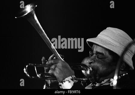 Dizzy Gillespie - 26/08/1973 - Francia - Dizzy Gillespie - Dizzy Gillespie ; - al Festival Chateauvallon ; - Francia ; - 1973 ; - Philippe Gras / Le Pictorium Foto Stock