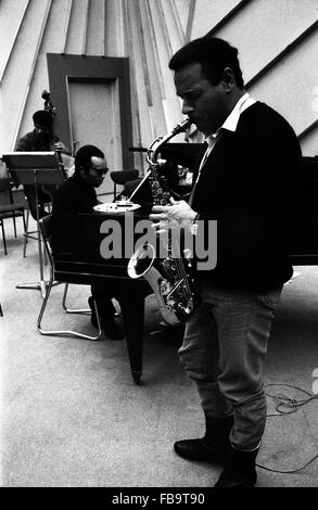 Alan SILVA ; Cecil Taylor e Jimmy Lyons. - 1966 - Francia / Ile-de-France (Regione) / Parigi - Alan SILVA ; Cecil Taylor e Jimmy Lyons. - Alan SILVA ; - Cecil Taylor ; - Jimmy LYONS ; - presso la Maison de la Radio, Parigi ; - 1966 ; - Credito : ; - Philippe Gras / Le Pictorium Foto Stock