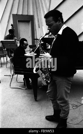 Alan SILVA ; Cecil Taylor e Jimmy Lyons. - 1966 - Francia / Ile-de-France (Regione) / Parigi - Alan SILVA ; Cecil Taylor e Jimmy Lyons. - Alan SILVA ; - Cecil Taylor ; - Jimmy LYONS ; - presso la Maison de la Radio, Parigi ; - 1966 ; - Credito : ; - Philippe Gras / Le Pictorium Foto Stock