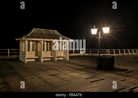 Night Shot del Cromer Pier, Norfolk, Regno Unito Foto Stock