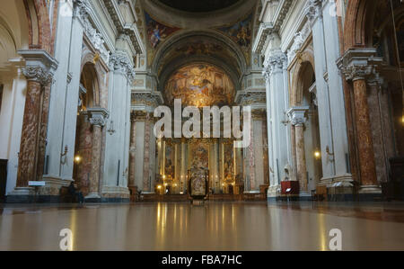 Roma, Italia - 31 dicembre 2015: interno barocco della chiesa di Sant Ignazio di Loyola a Campo Marzio Foto Stock